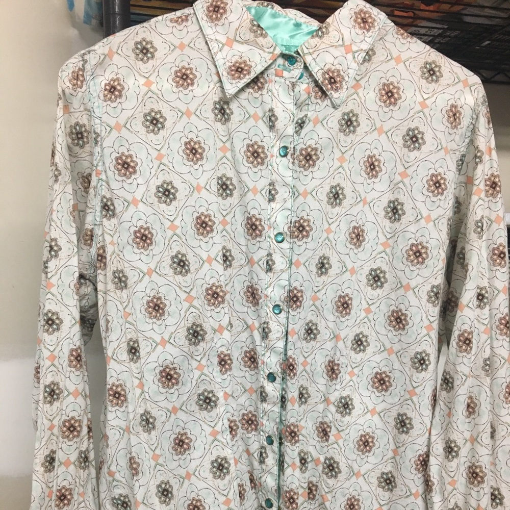 Ariat snap front western shirt  Lrg. 136